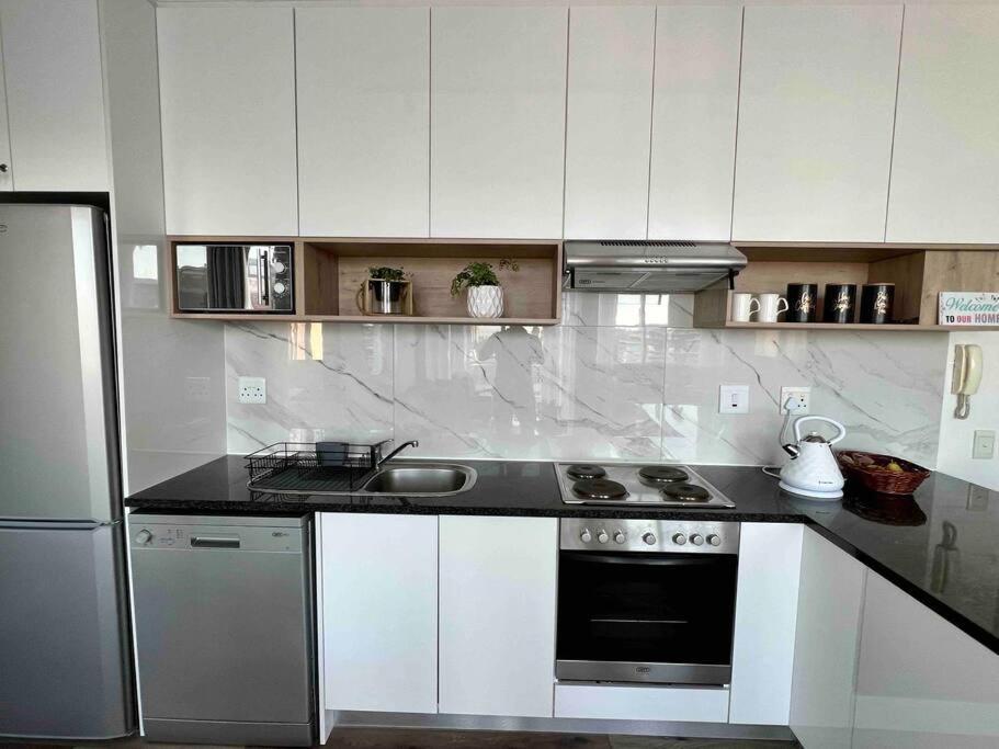 Modern, Trendy And Comfortable 2 Bedroom Apartment In Κέιπ Τάουν Εξωτερικό φωτογραφία
