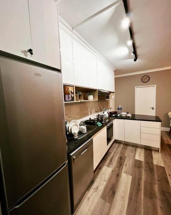 Modern, Trendy And Comfortable 2 Bedroom Apartment In Κέιπ Τάουν Εξωτερικό φωτογραφία
